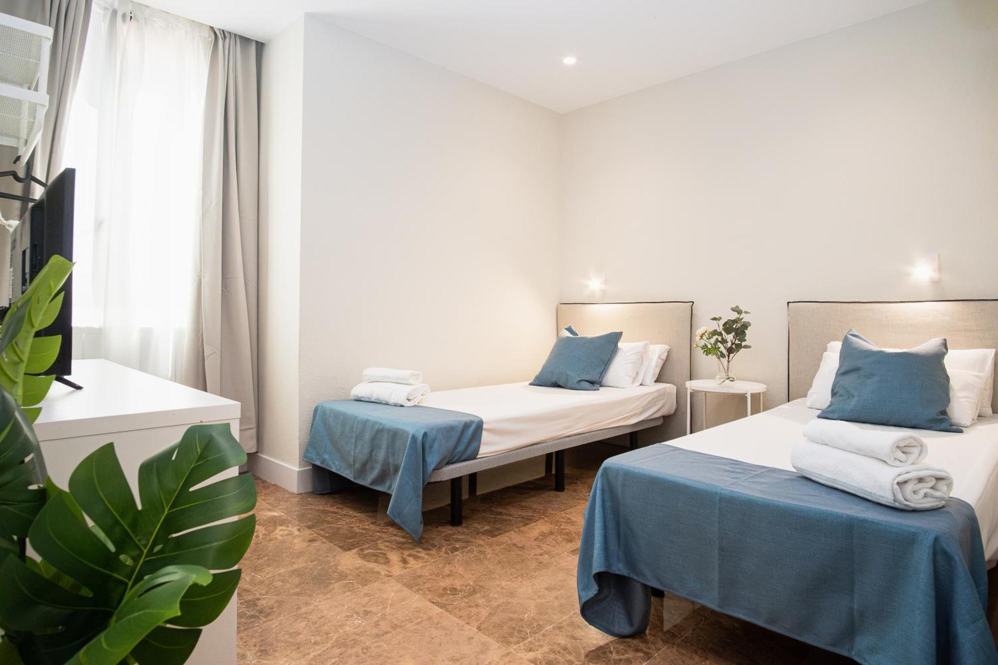 Vtz Orus Factory - Parking Muy Economico Hotel Zaragoza
