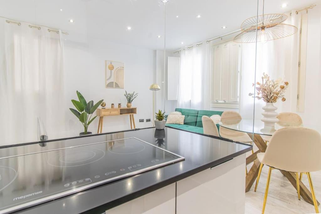 Luxury Duplex Plaza Del Pilar Apartment