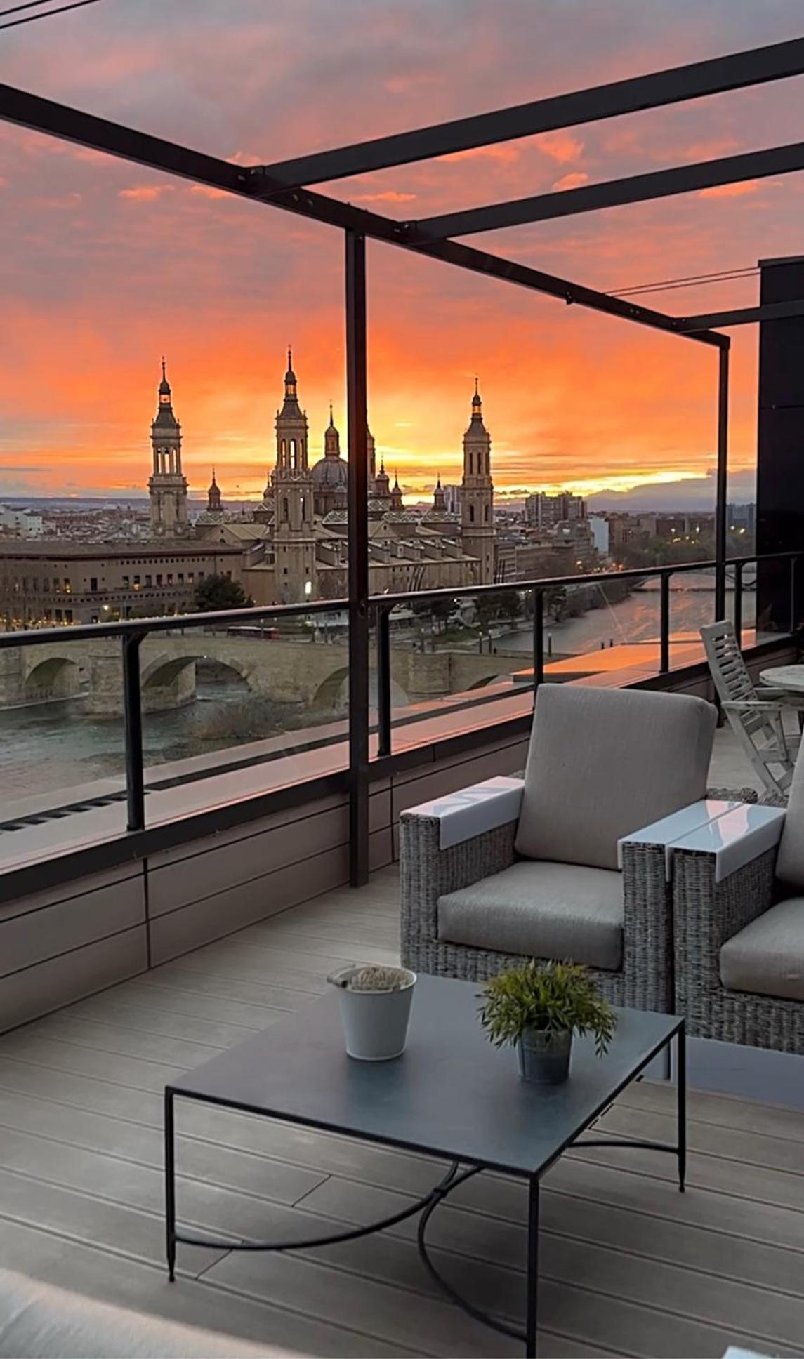 ático Mejores Vistas Al Pilar Jacuzzi Y Garaje Apartamento Zaragoza
