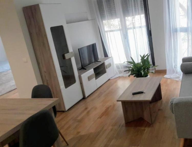 New, Cozy Plaza Del Pilar-fuenclara Apartment *