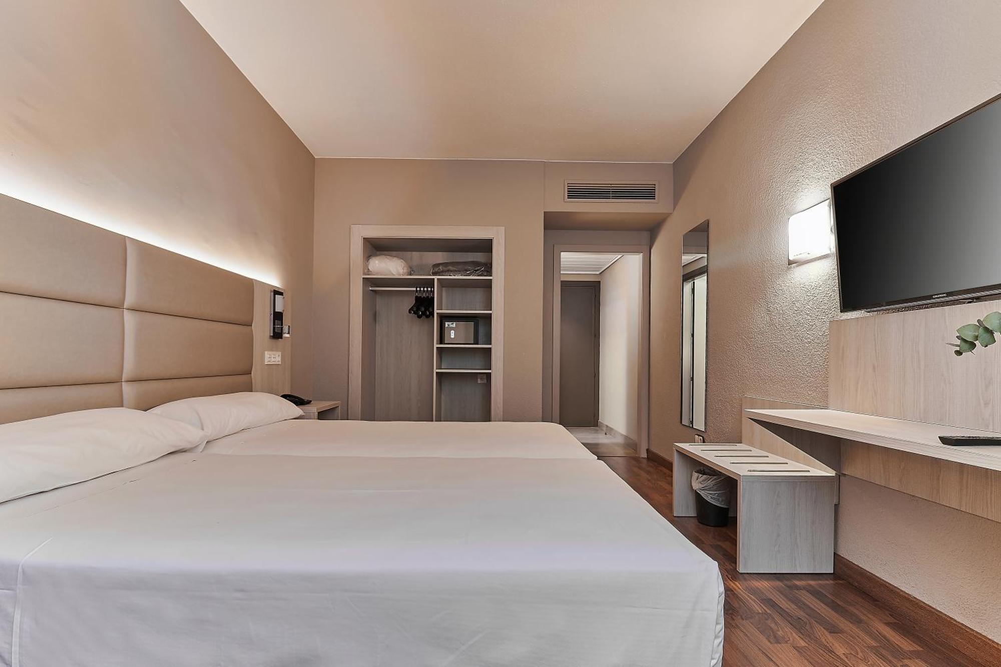 Hotel Royal 3*