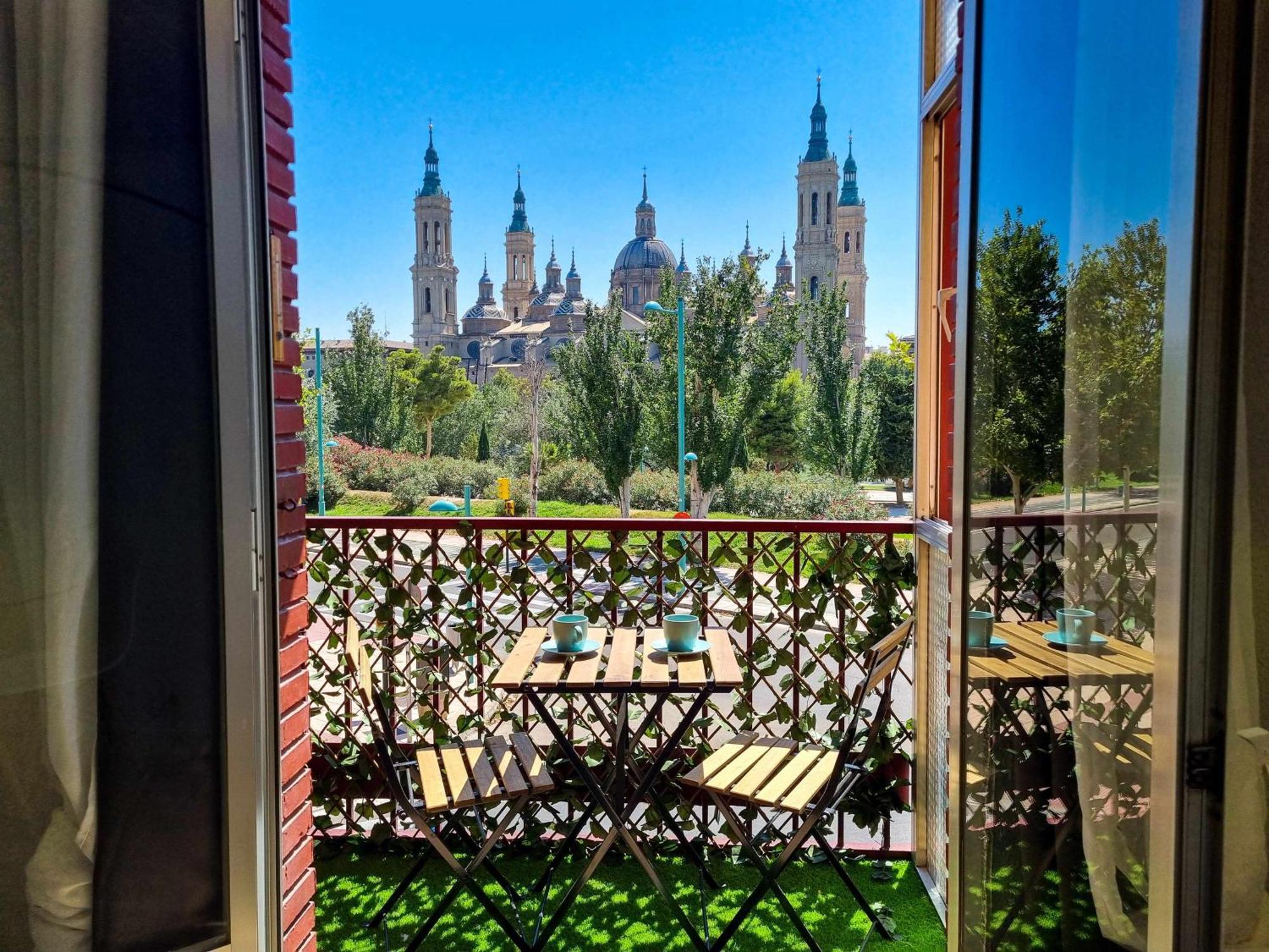 Front Views To El Pilar Comotucasa