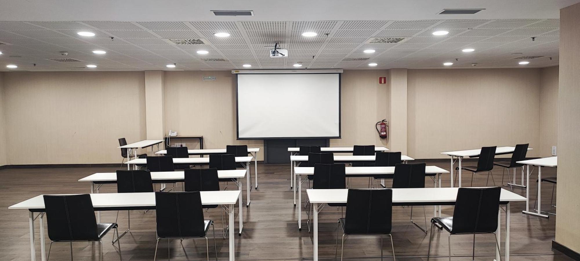 Hotel Sercotel Plaza Feria 4*