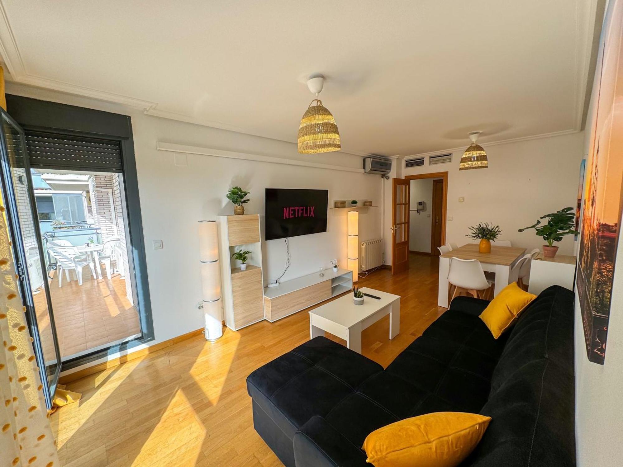 Reina Del Pilar Comotucasa Apartment Zaragoza
