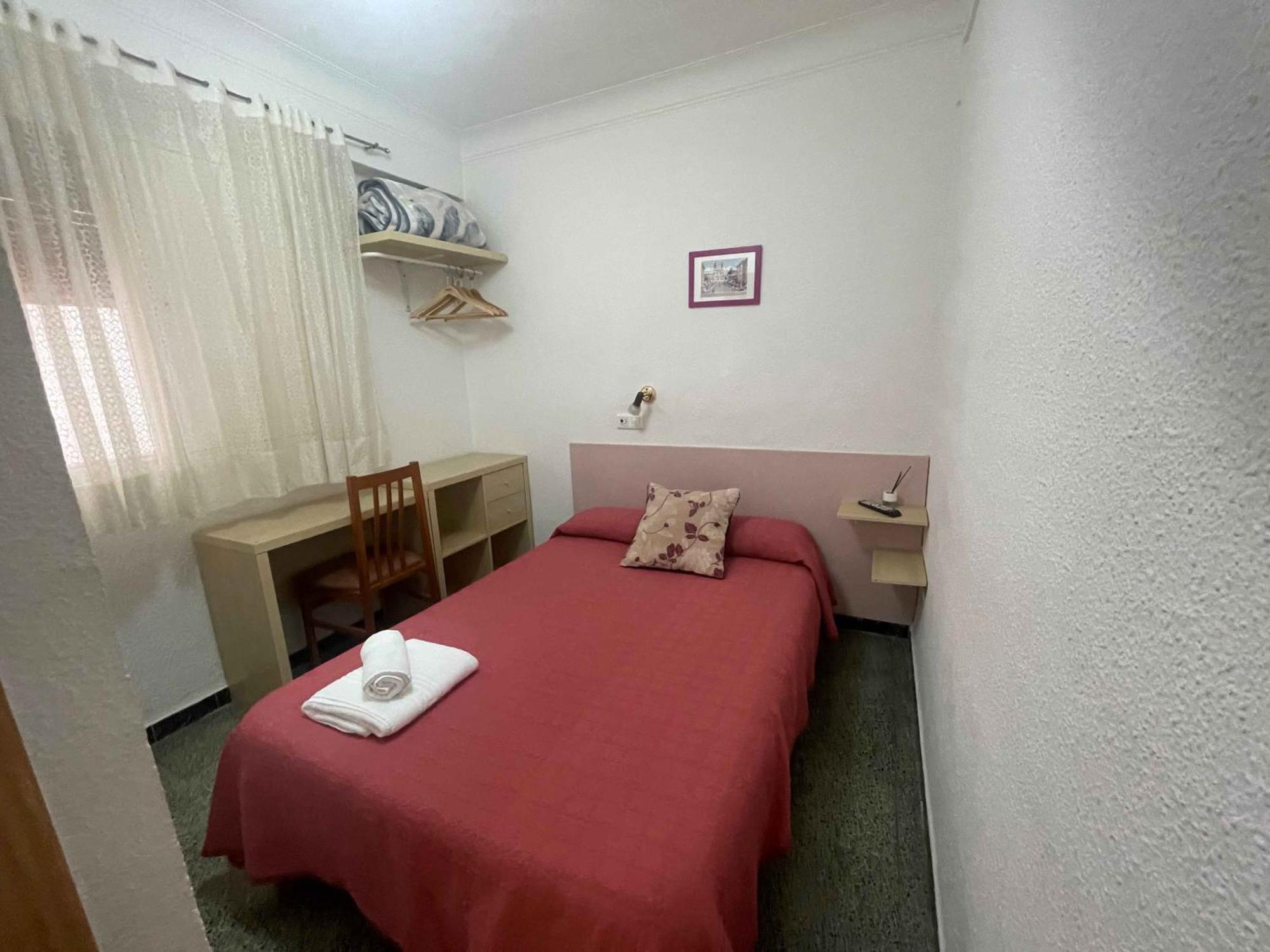 Cumbre Hostal Zaragoza