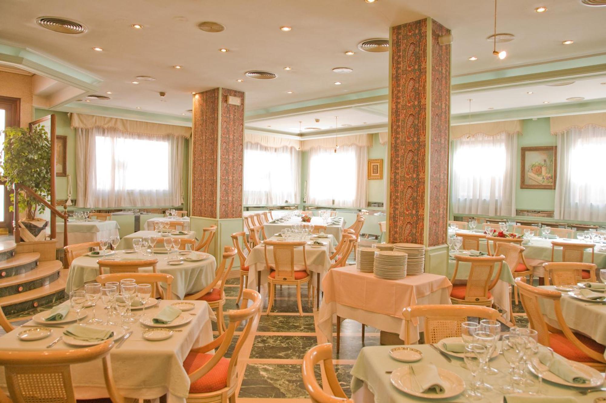 Hotel Tibur 3*