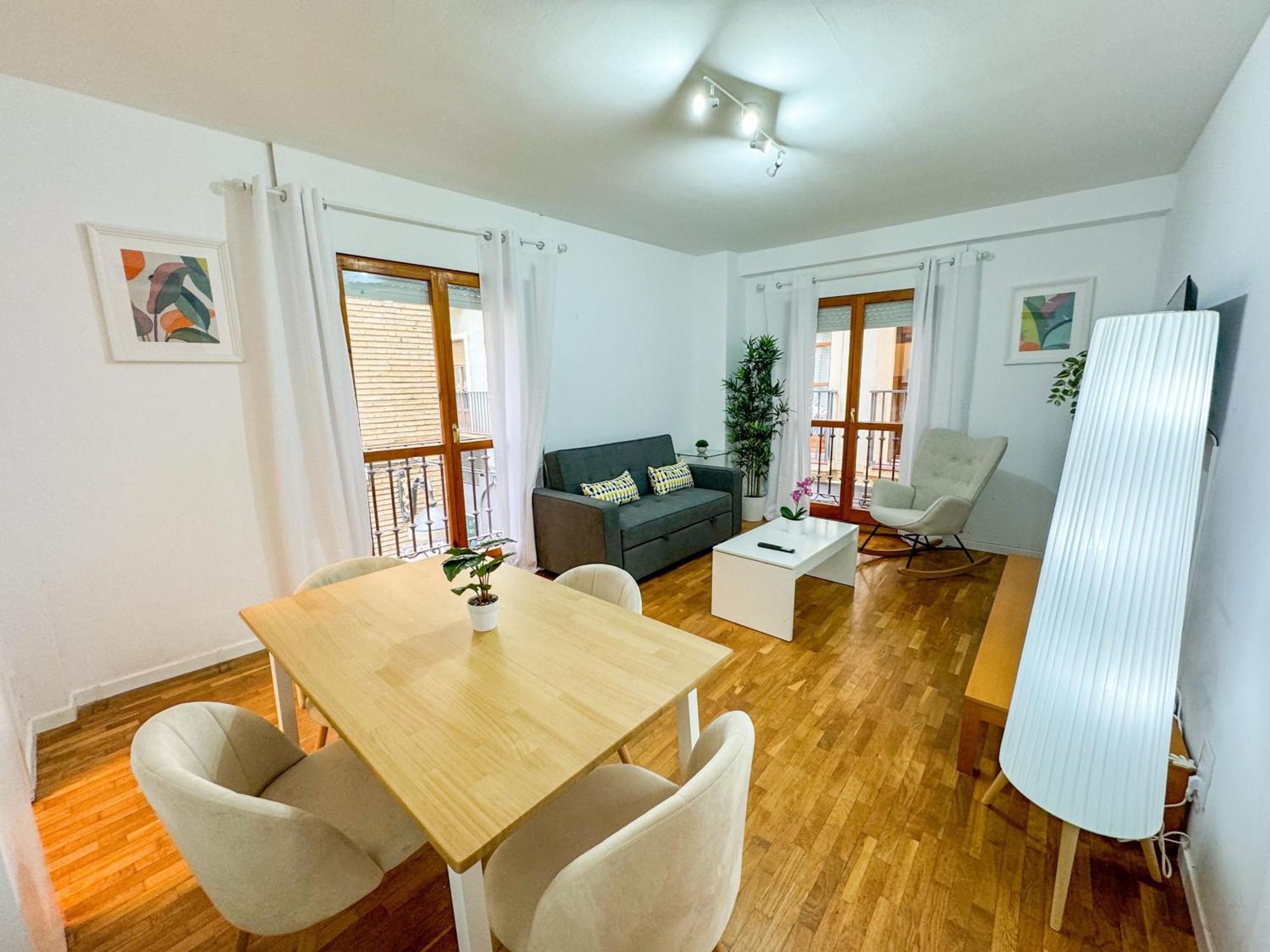 Laurel Del Pilar Comotucasa Zaragoza