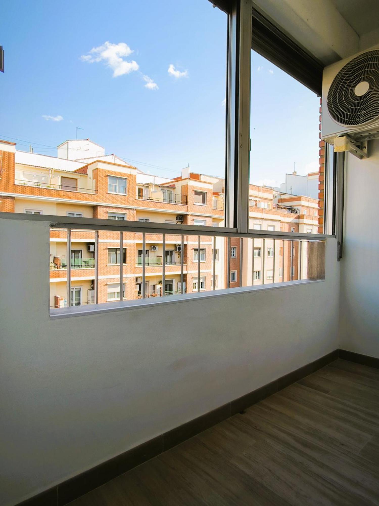 Torres Del Centro By Alogest - Parking Opcional Apartamento
