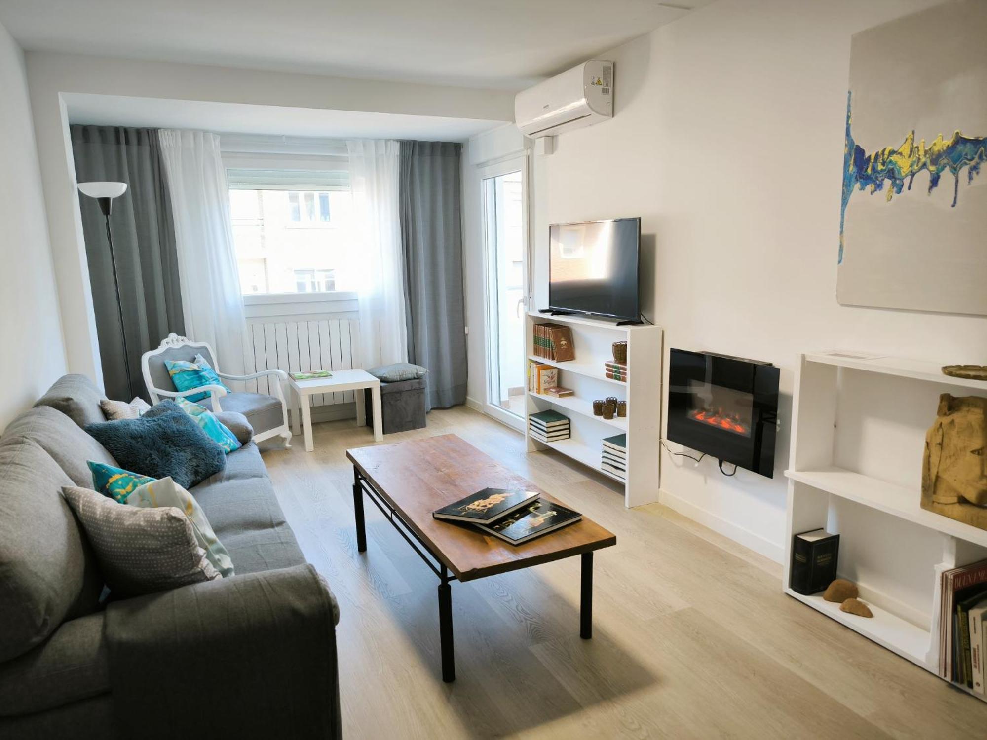 Torres Del Centro By Alogest - Parking Opcional Apartamento
