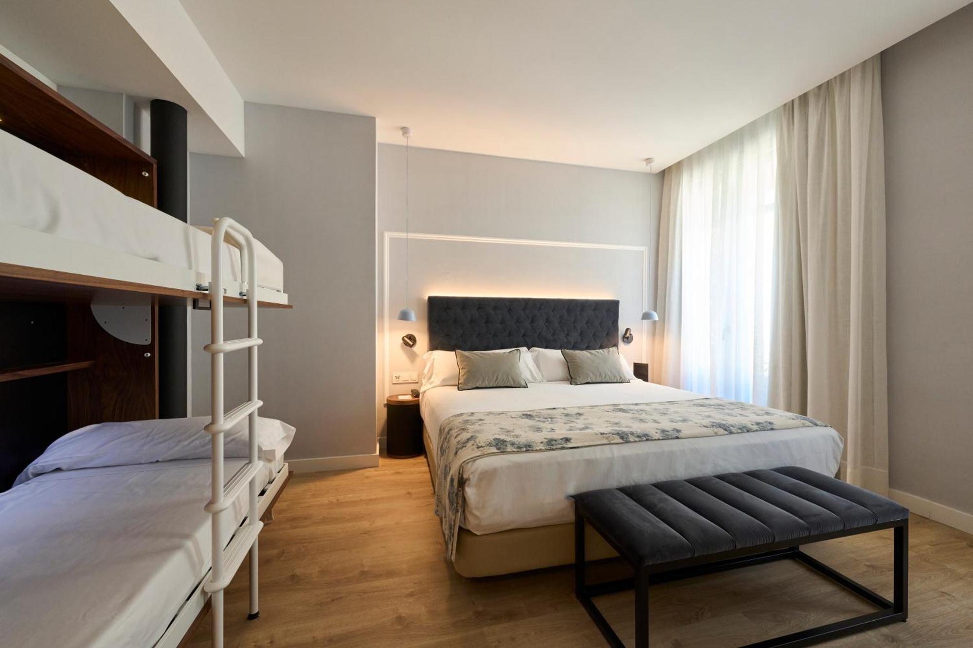 Hotel Catalonia El Pilar 4*