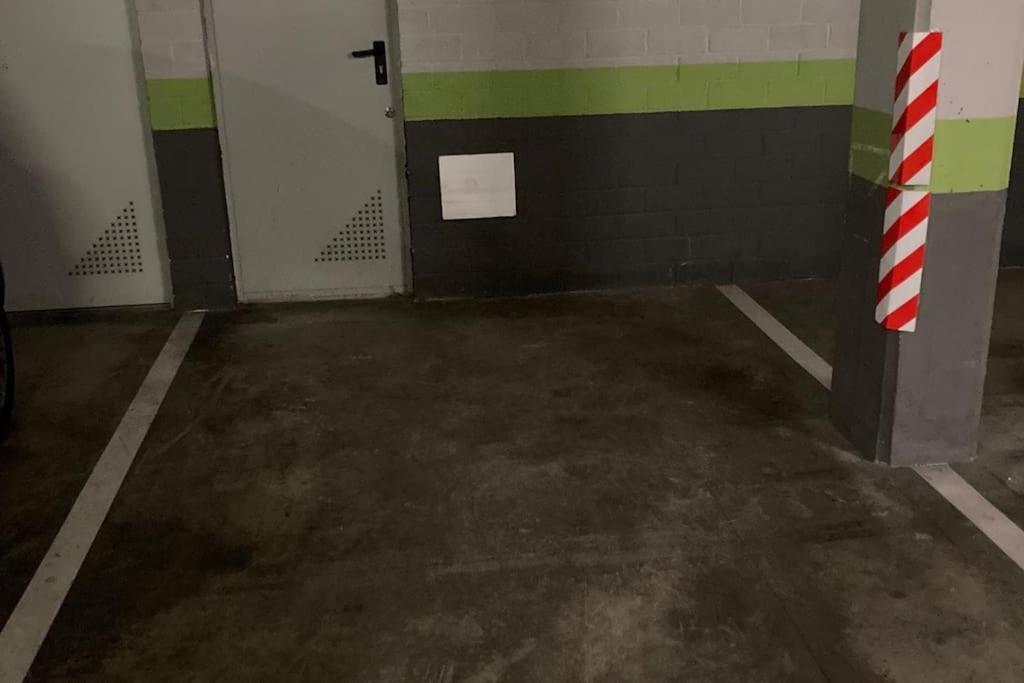 Mediodia - Parking Incluido, Centrico Y Tranquilo Apartamento
