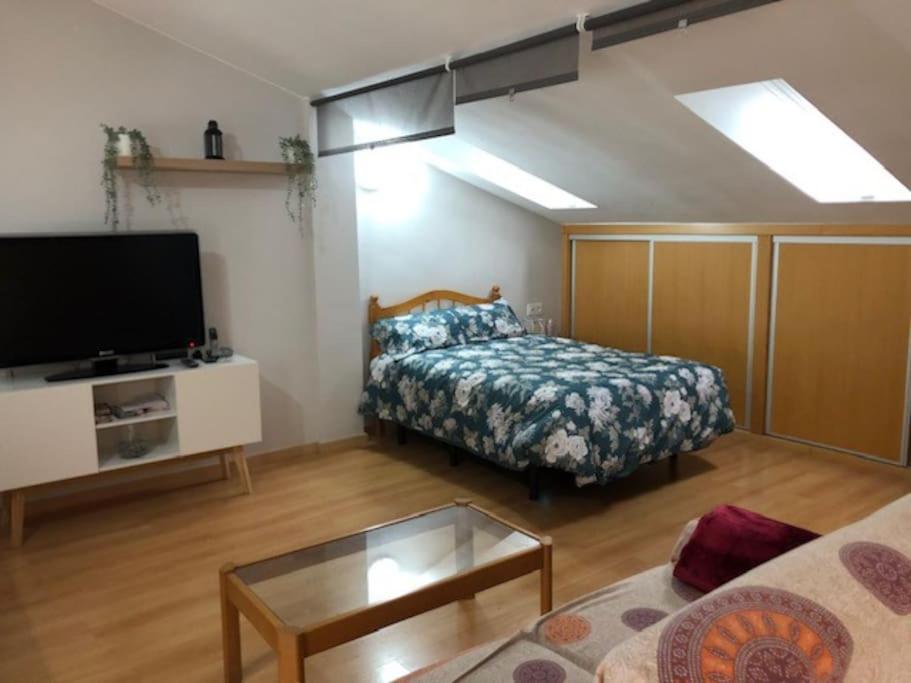 Apartamento Estudio Buhardilla Completo *