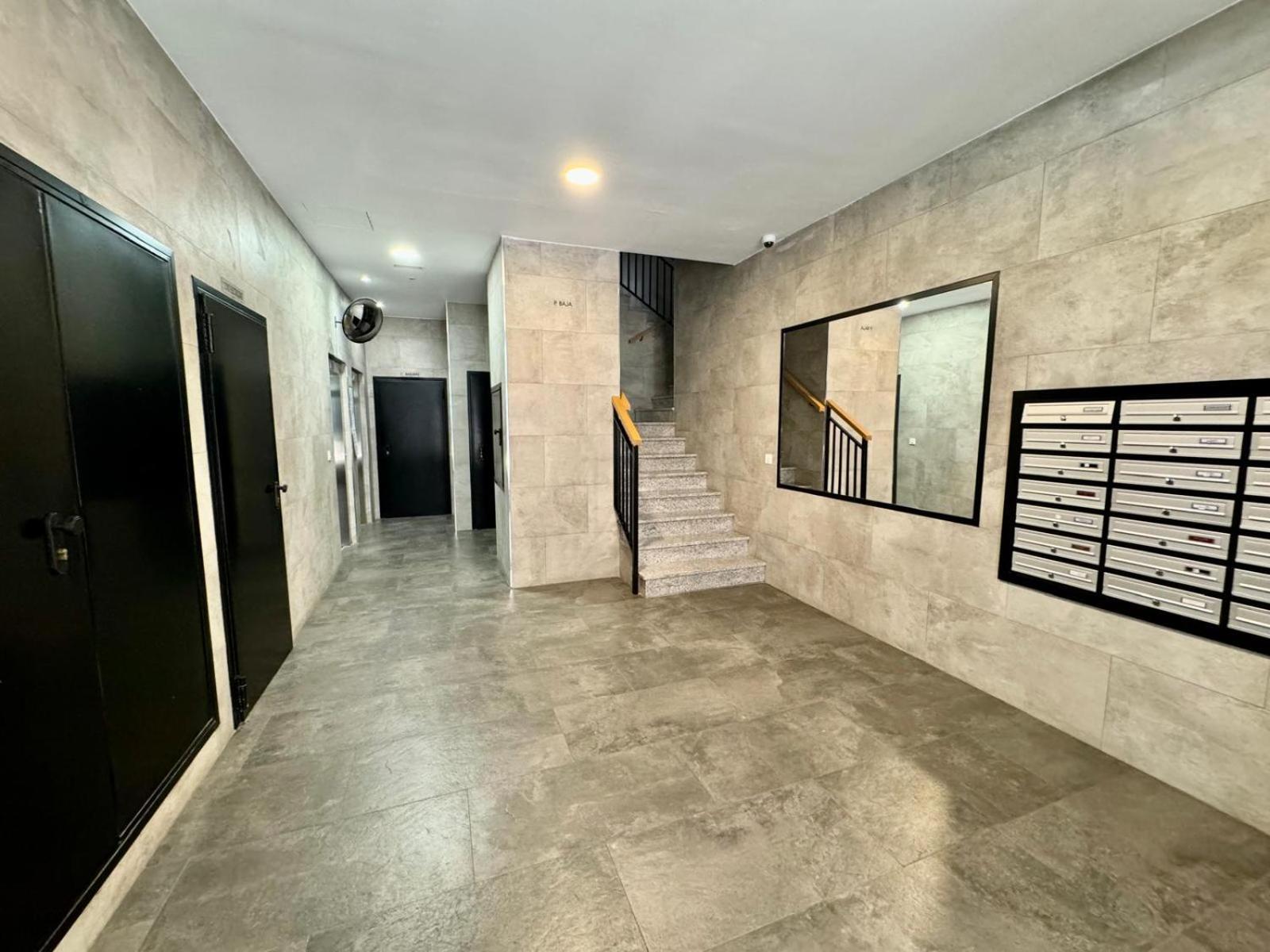 Centrico Piso De 2 Apartamento