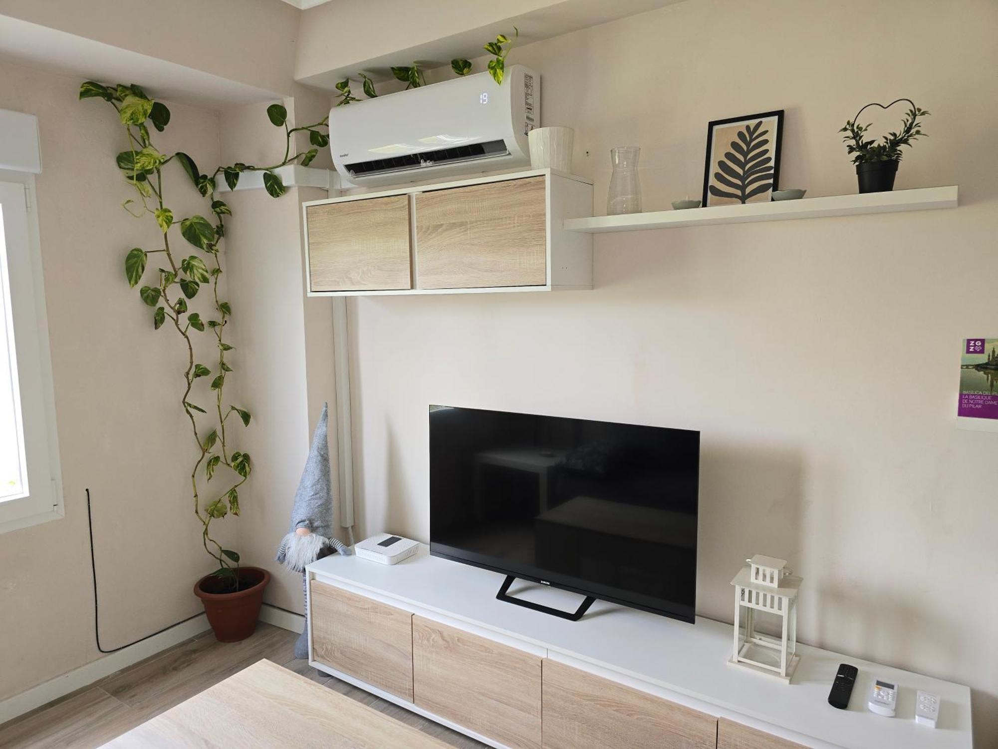 Pasarela Almozara Apartamento *
