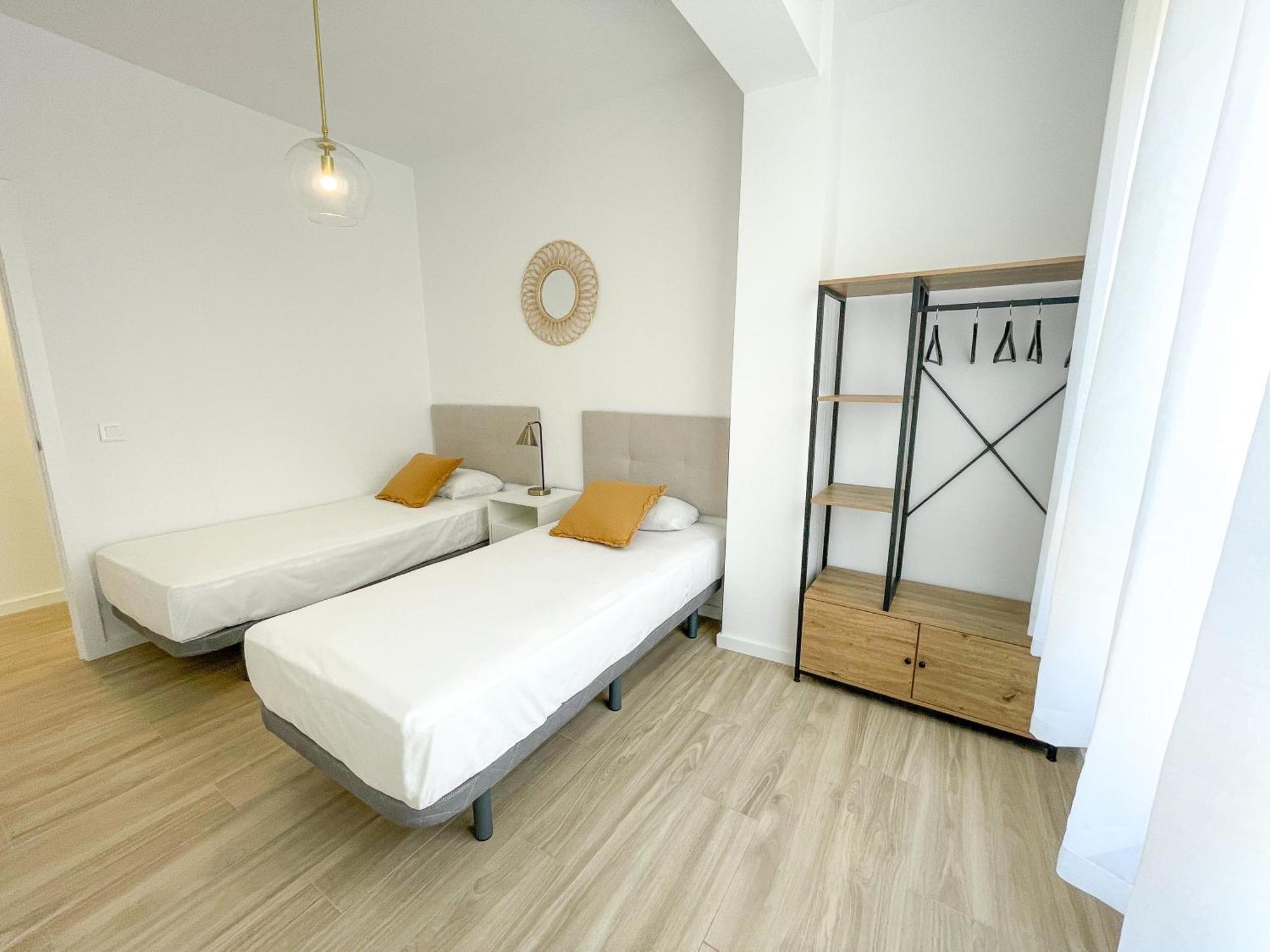 Apartment Gran Via 3000 *