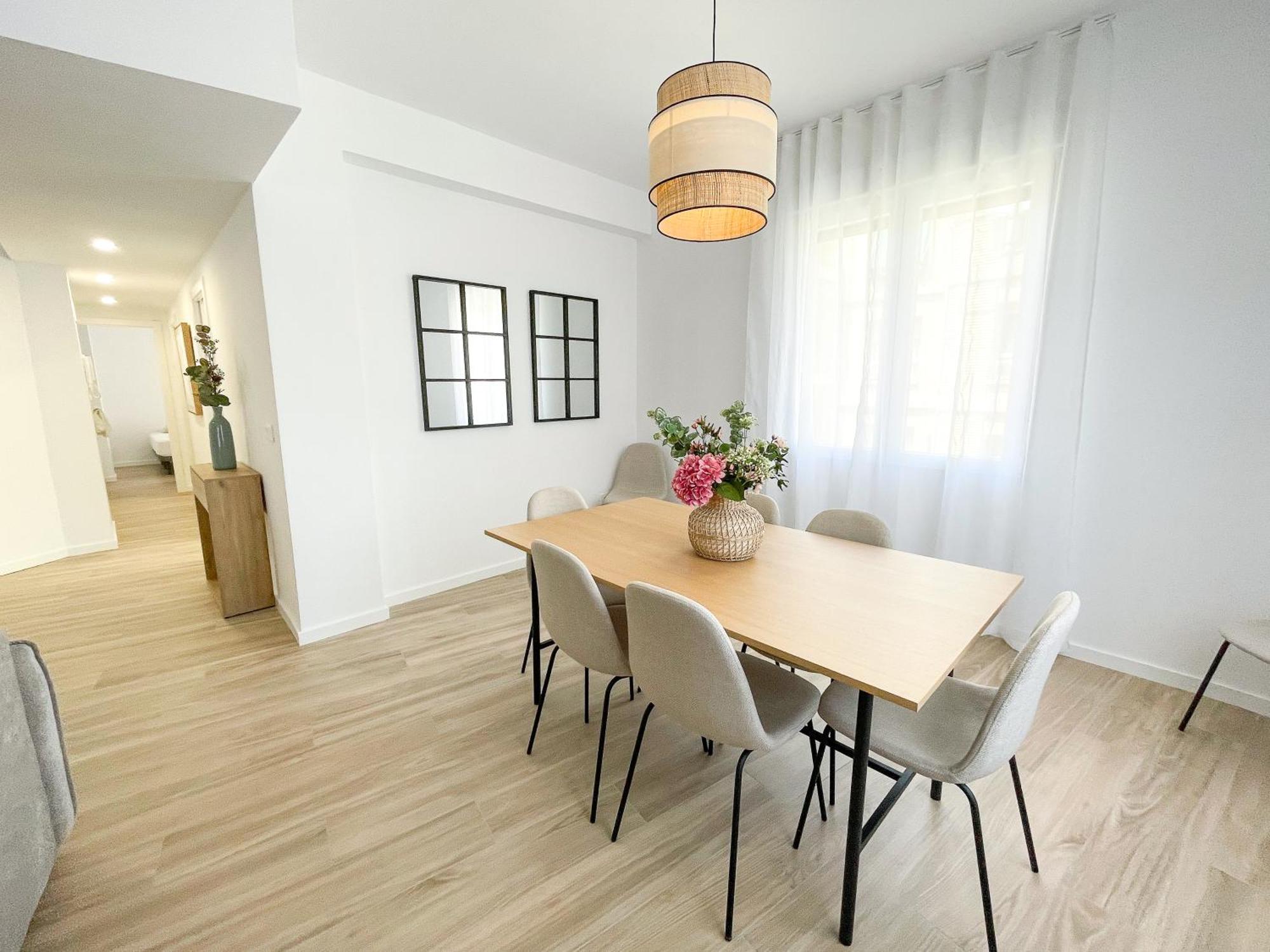 Apartment Gran Via 3000 *