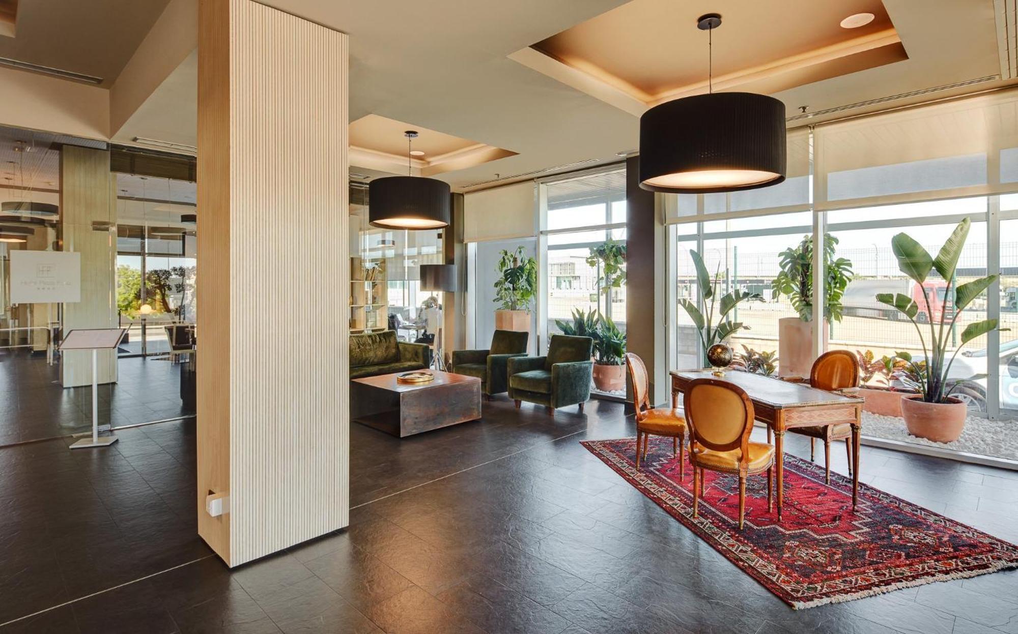 Sercotel Plaza Feria Hotel 4*