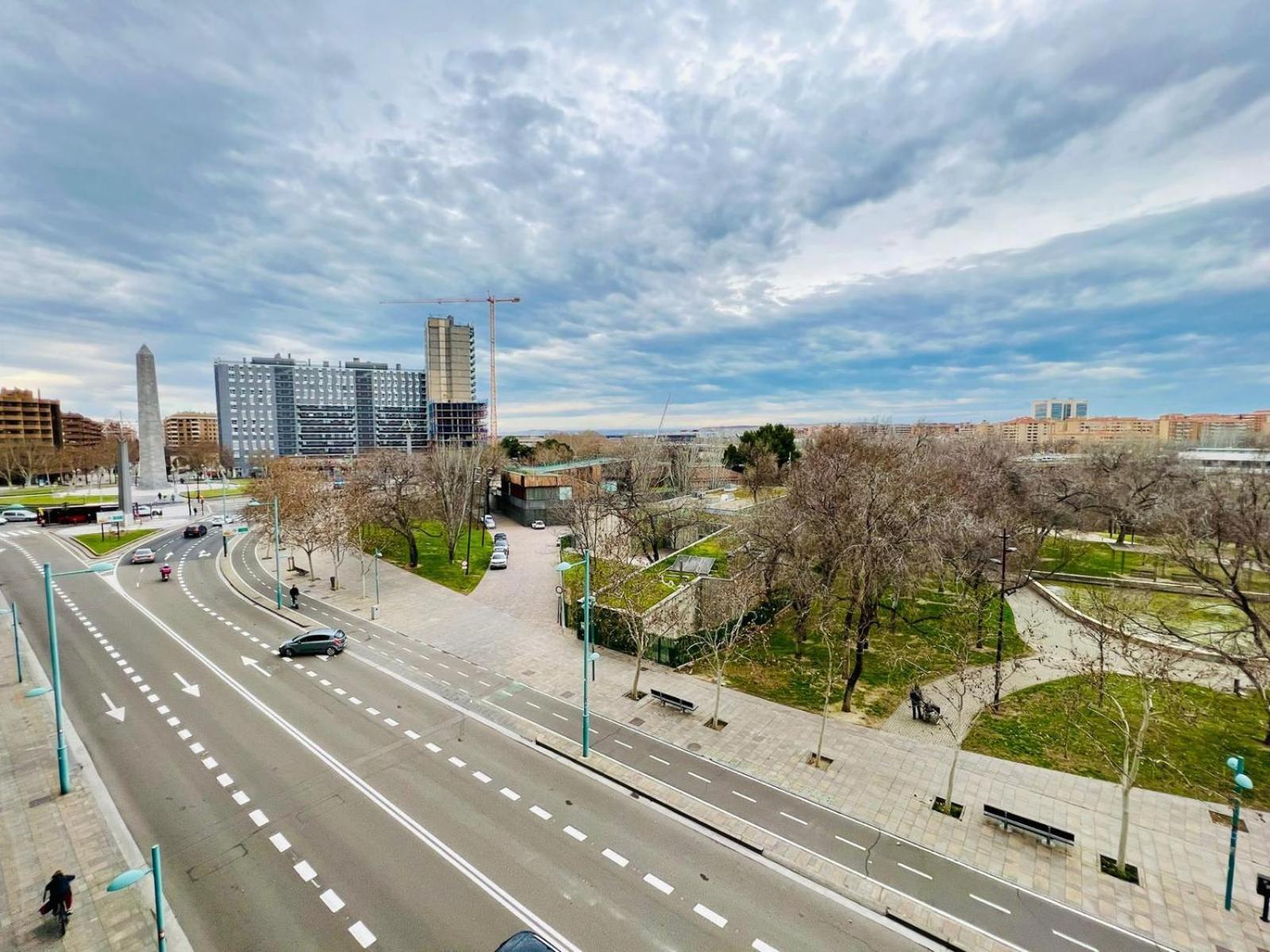 Apartamento A Orillas Del Pilar Con Parking Zaragoza