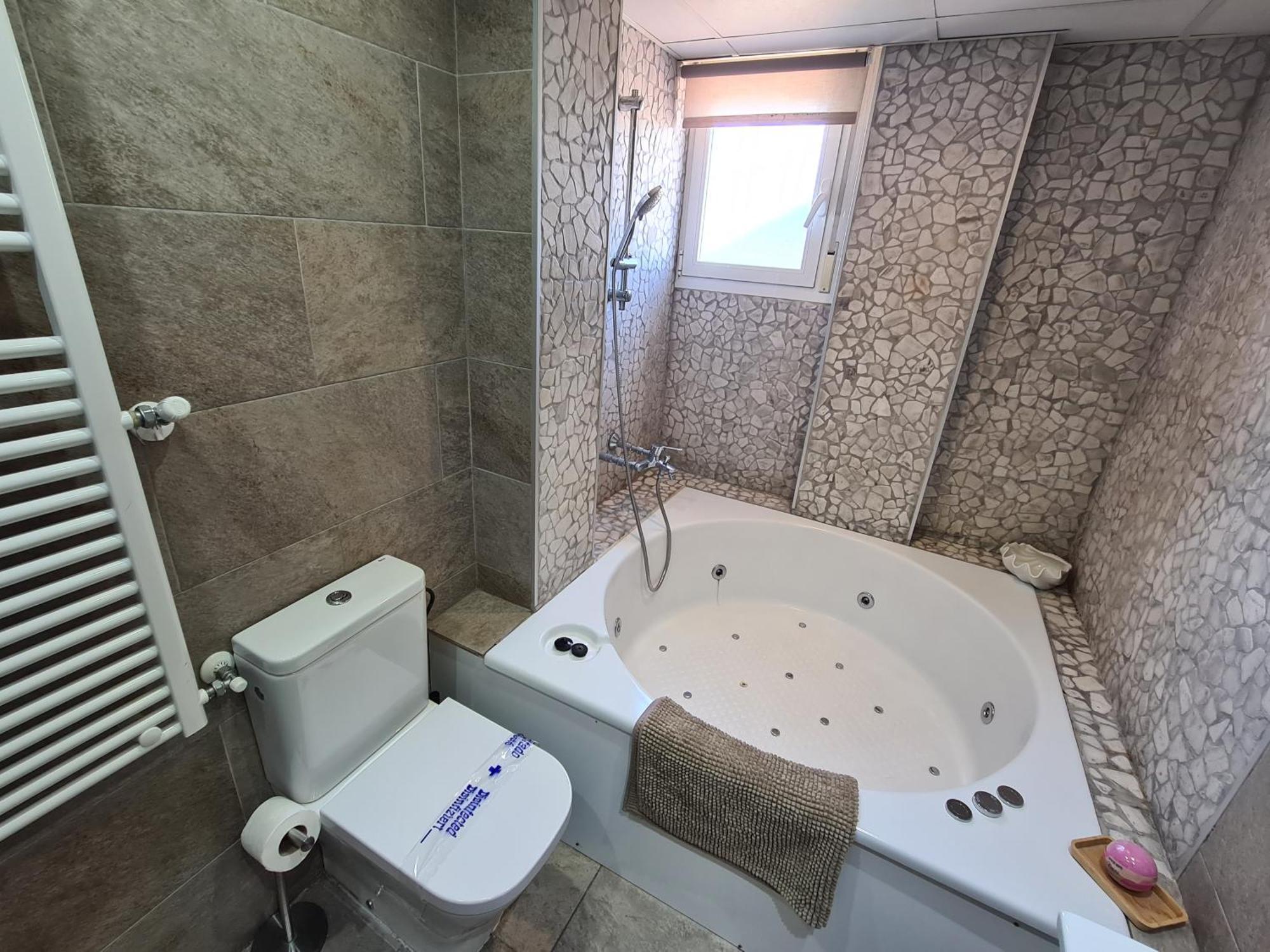 Dos Torres Ribera Play & Relax Con Jacuzzi Y Cine Zaragoza