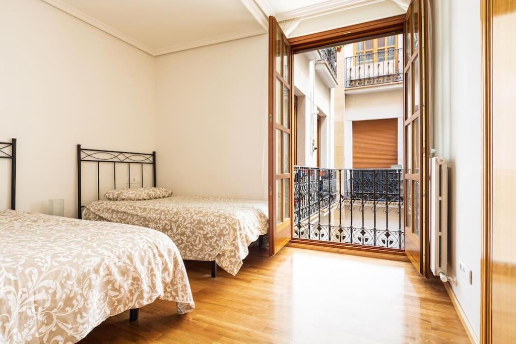 Pasaje De Giles Con Garaje Zaragoza