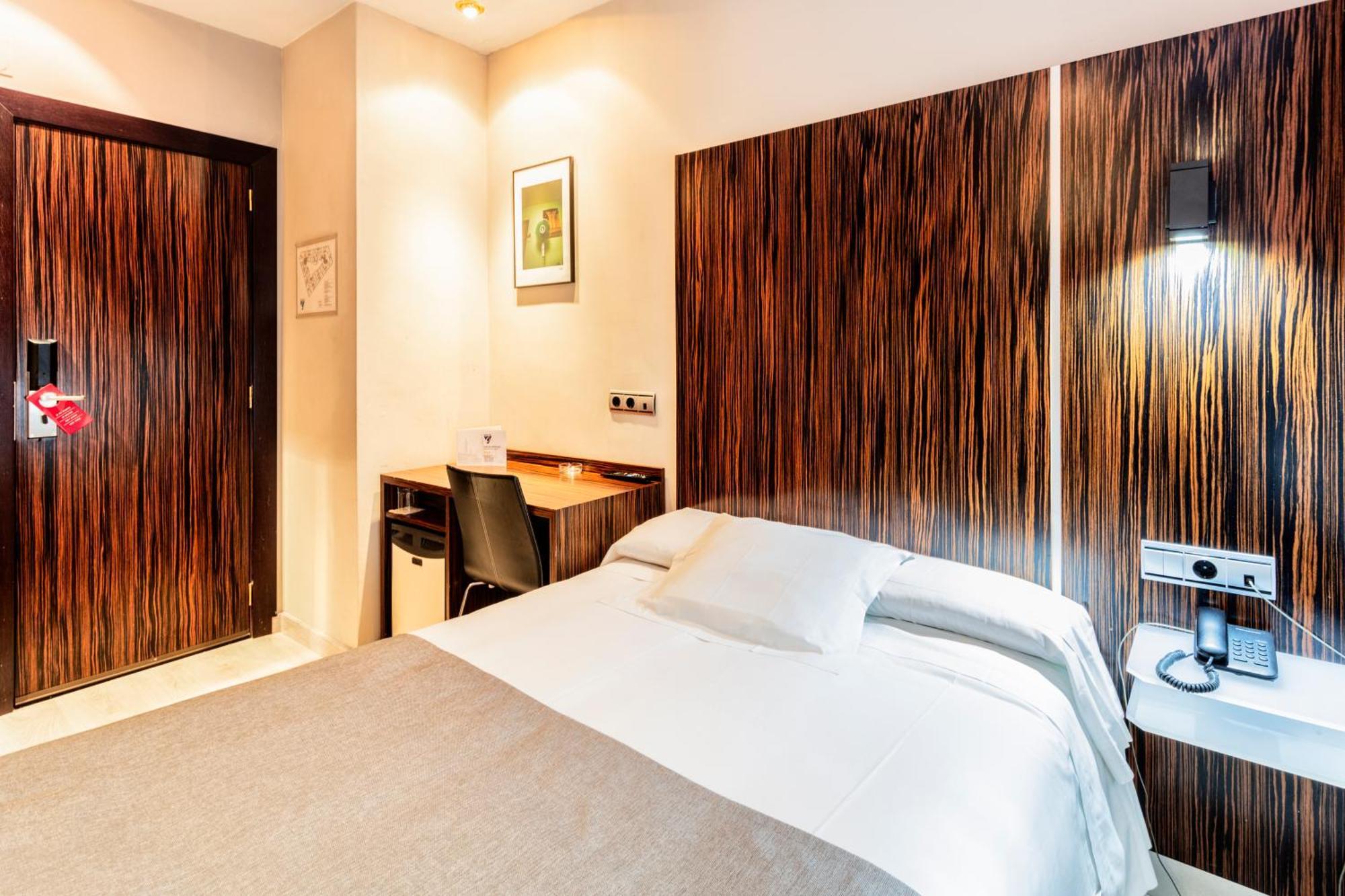 Hotel Gran Via 3*