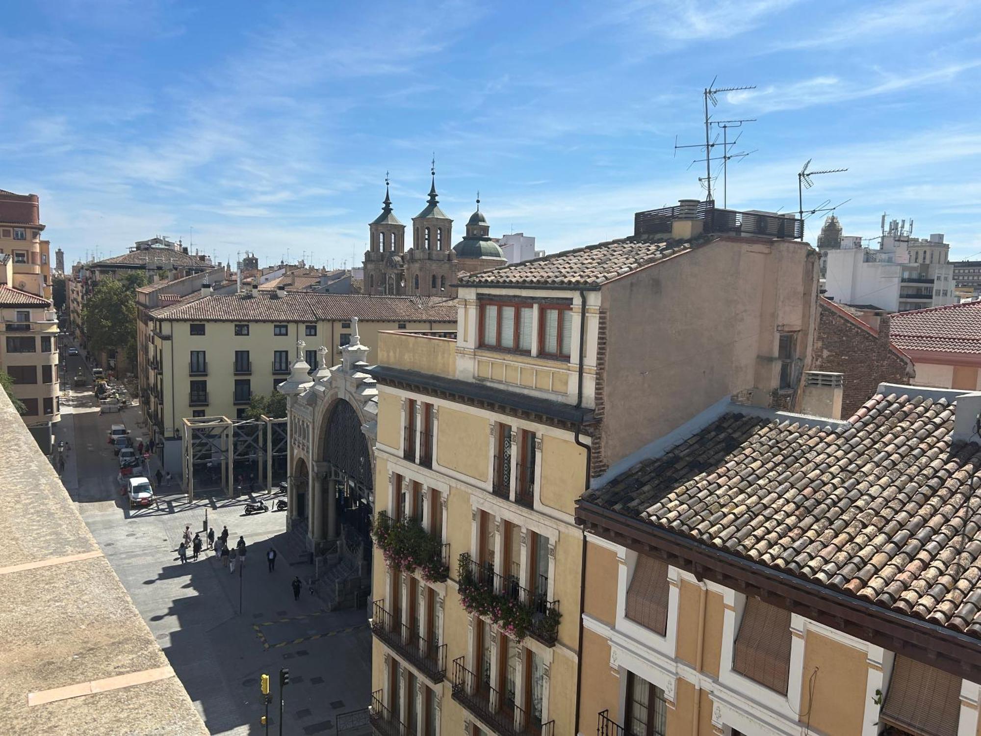 Atico Con Vistas Al Mercado Opcion De Parking