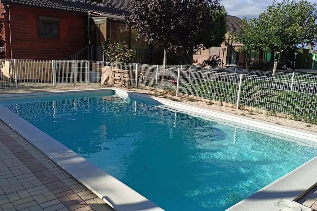 Сasa de vacaciones La Junquera Zaragoza