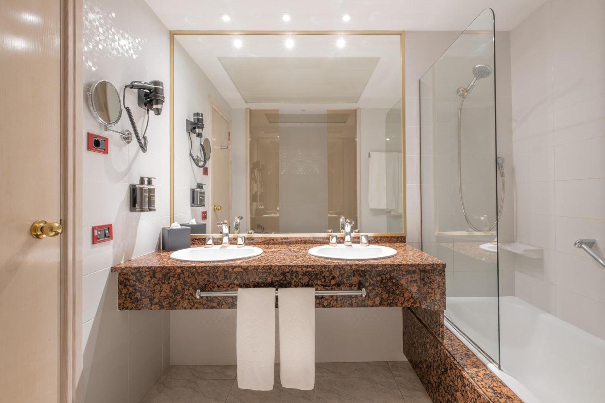 Hotel Exe Boston 4*