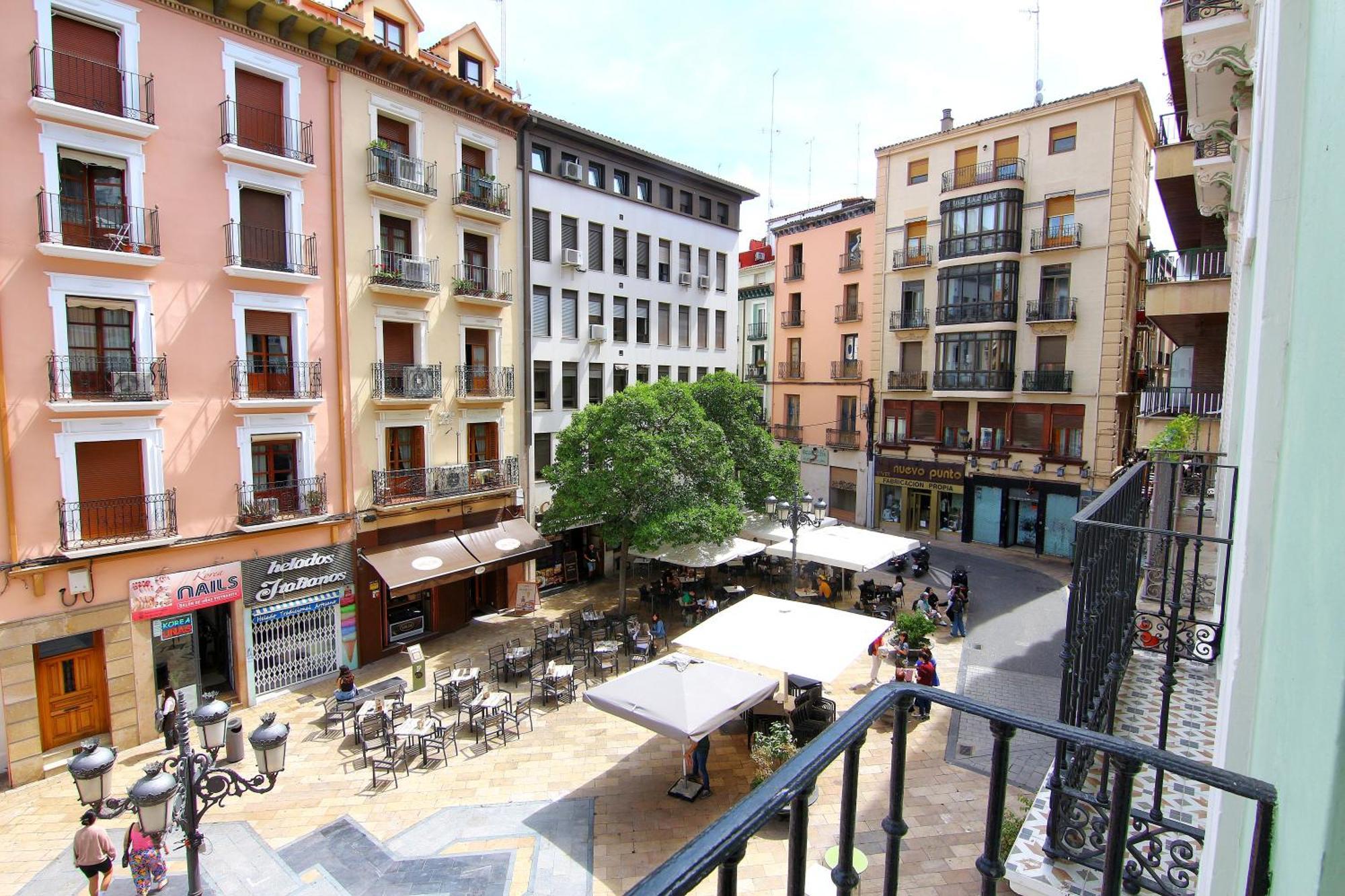 Almada - Calle Alfonso - Plaza Sas