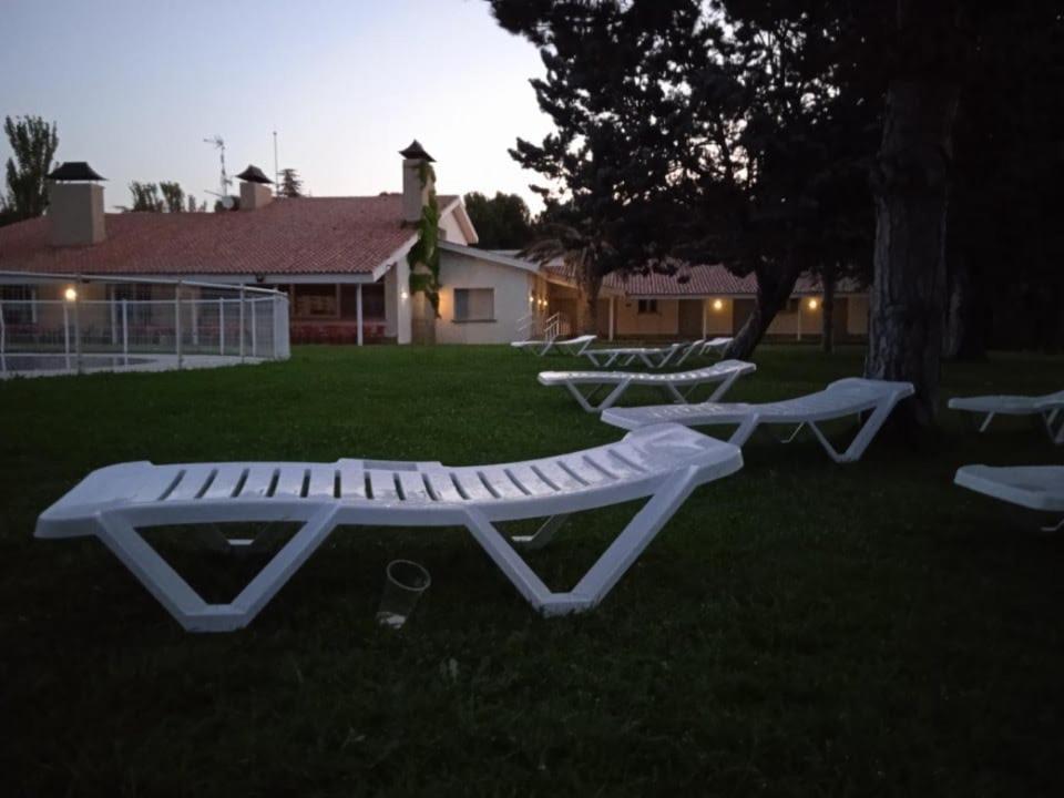 Hostal Albergue Zaragoza Camping