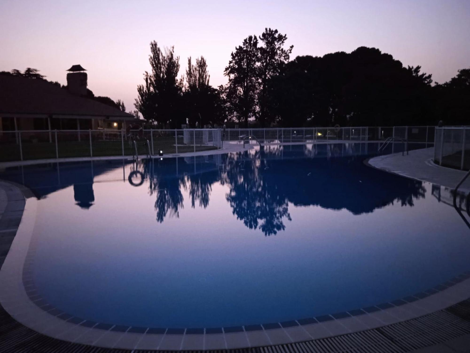 Albergue Zaragoza Camping Hostal
