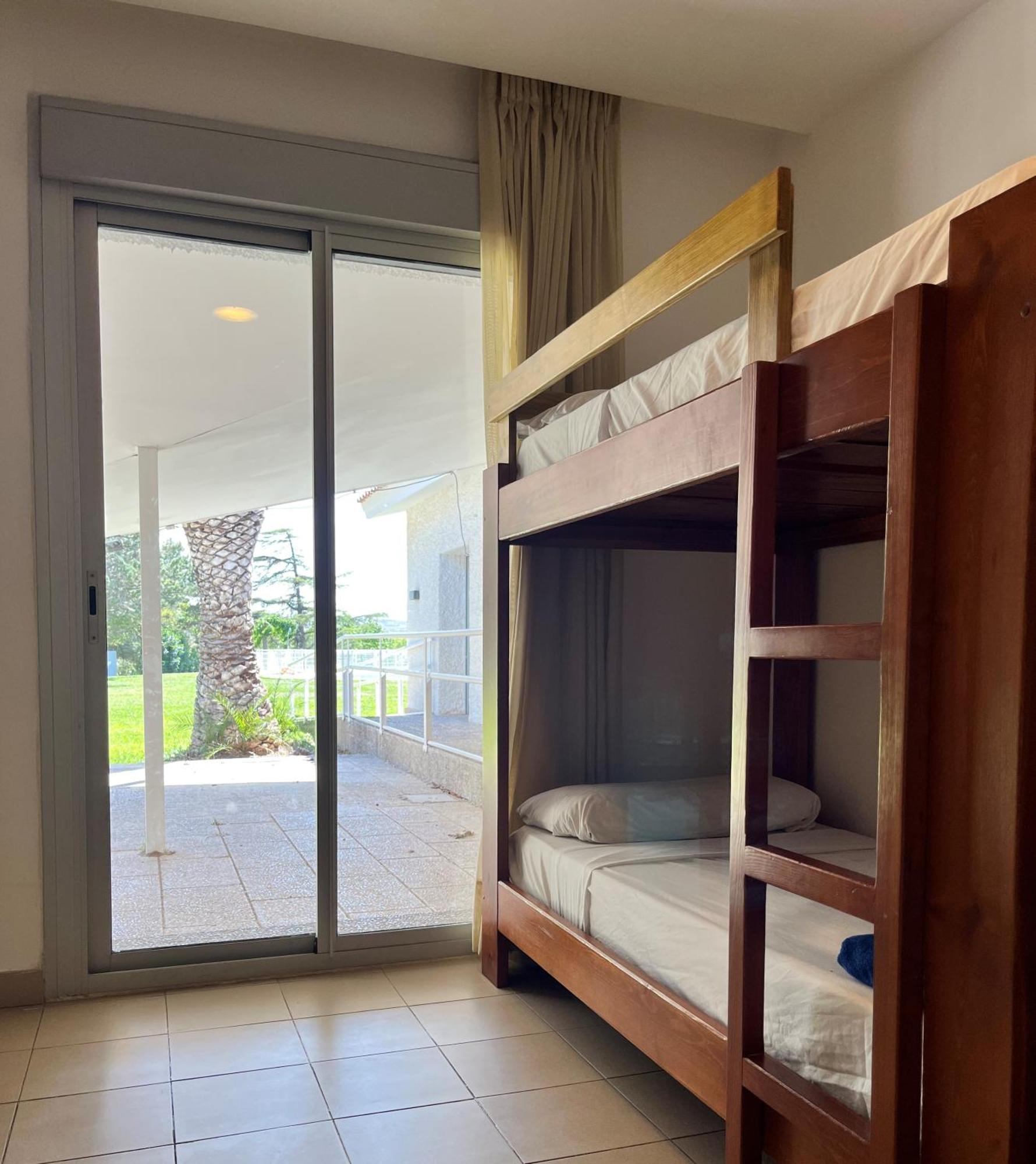 Albergue Zaragoza Camping *