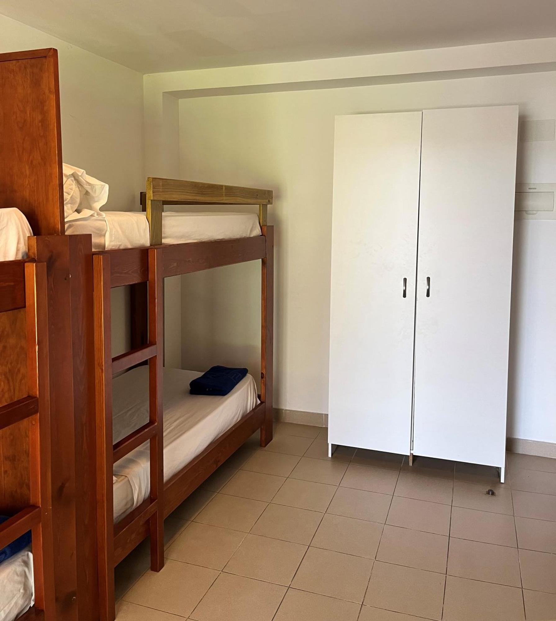 Hostal Albergue Zaragoza Camping