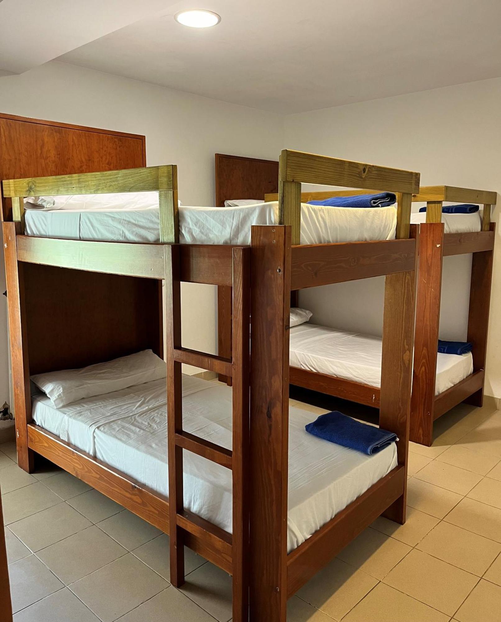Albergue Zaragoza Camping *
