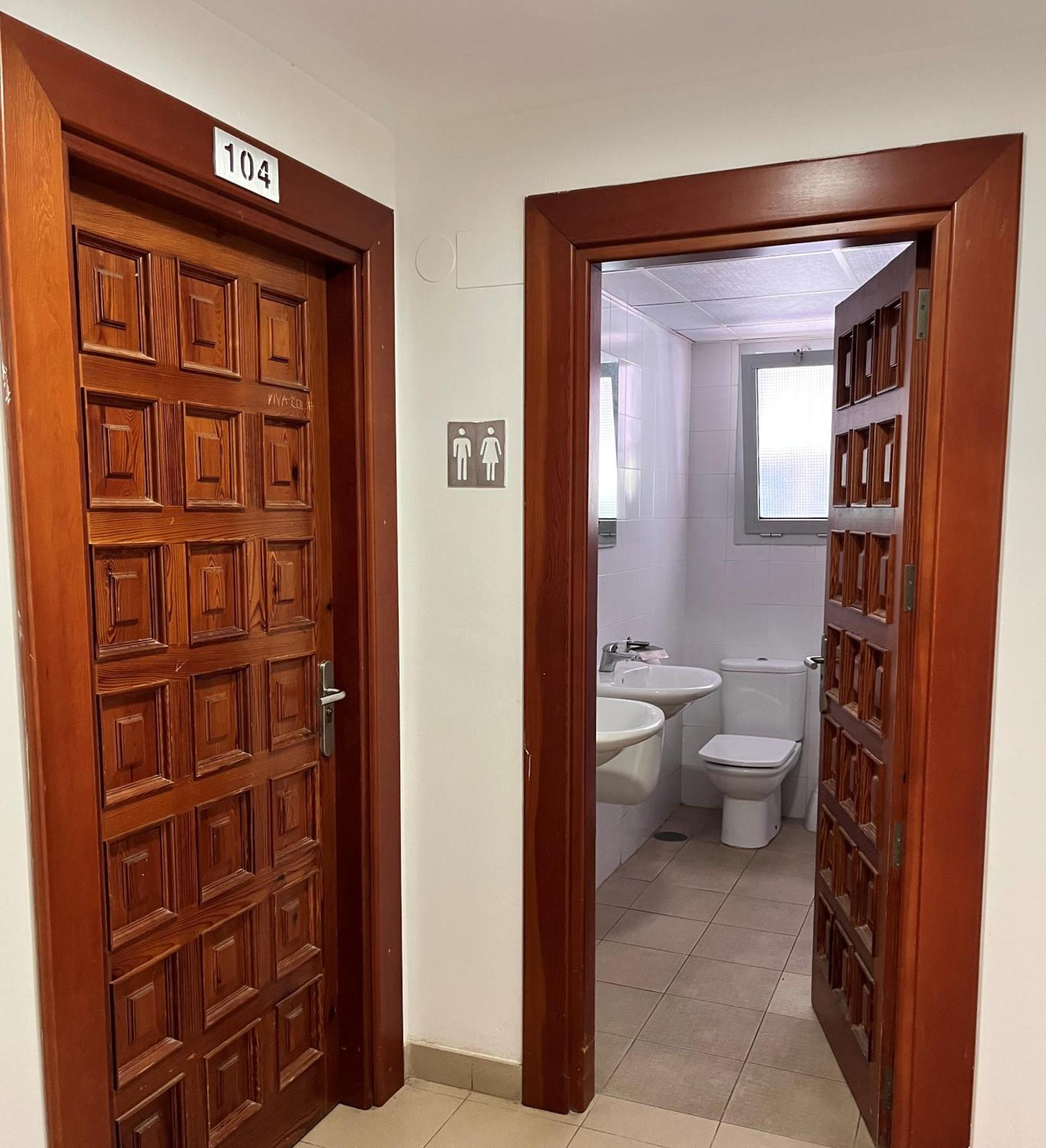 Albergue Zaragoza Camping Hostal