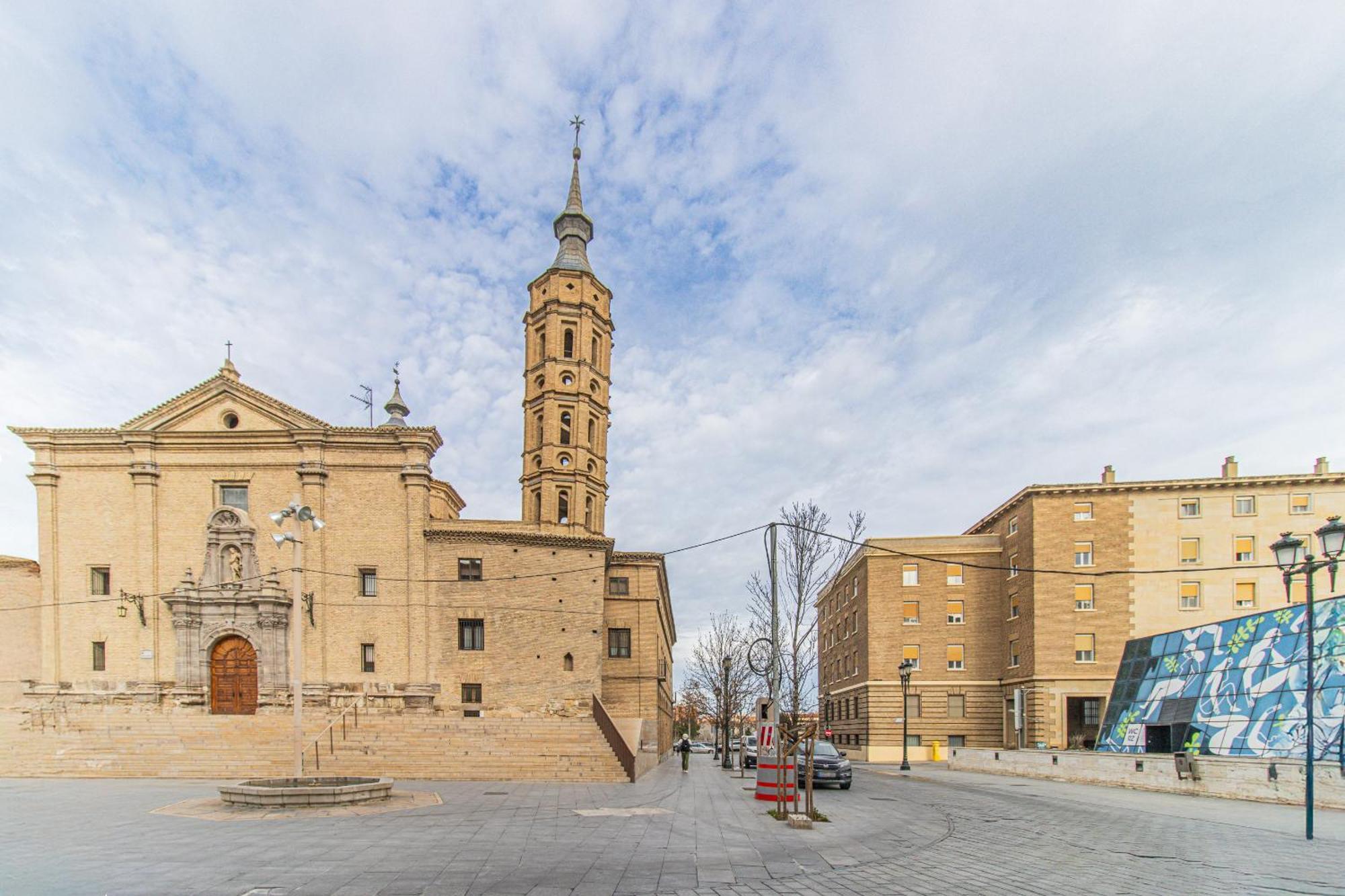 Apartment Plaza Del Pilar