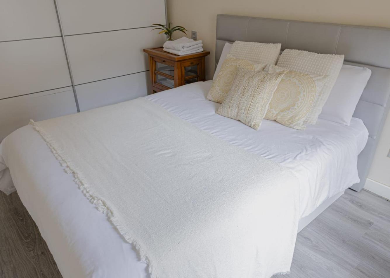Cerca Del Pilar Apartment