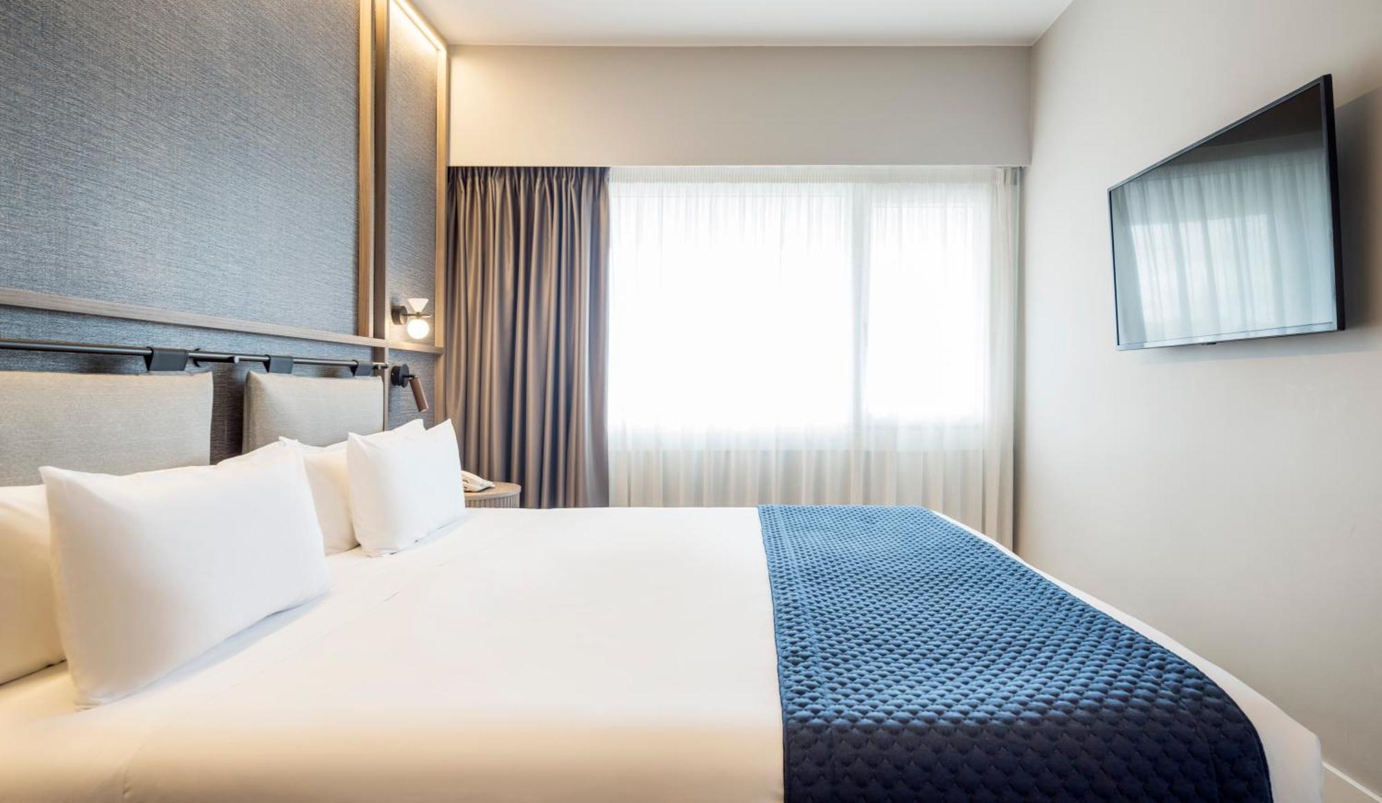 Hotel Ilunion Romareda 4*