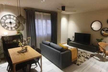 Apartamenticos 98 *