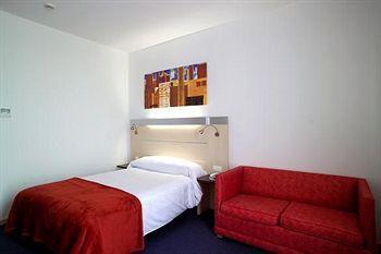 Hotel Yit Ciudad De Zaragoza