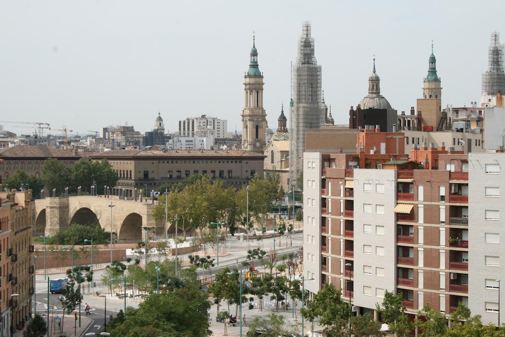 Puente De Piedra Zaragoza