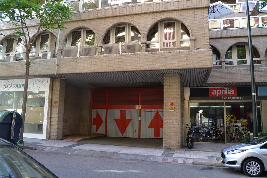 Dos Torres Alierta - Edificio De Con Parking Privado Amplios Para Estar Como En Casa Ideal Para Grupos Y Empresas Zaragoza