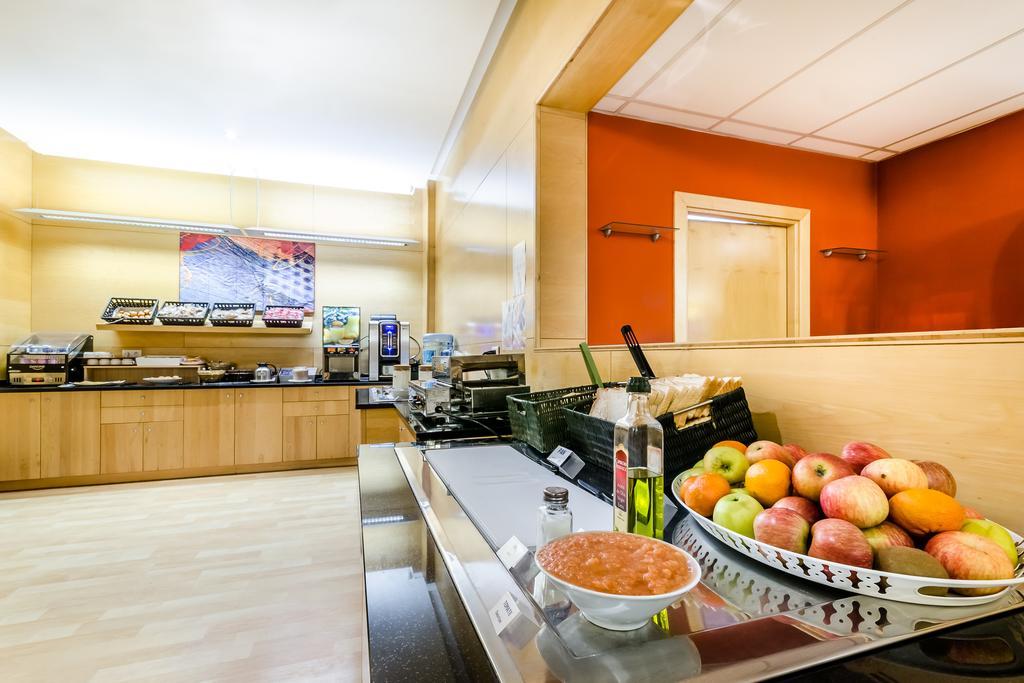 Hotel Yit Ciudad De 3*