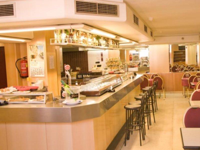 Tibur Hotel