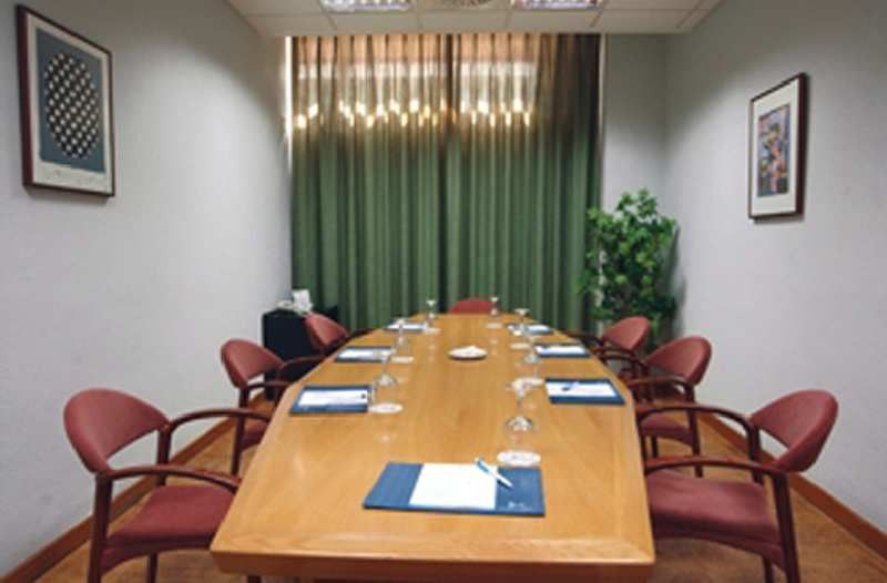 Hotel Ilunion Romareda