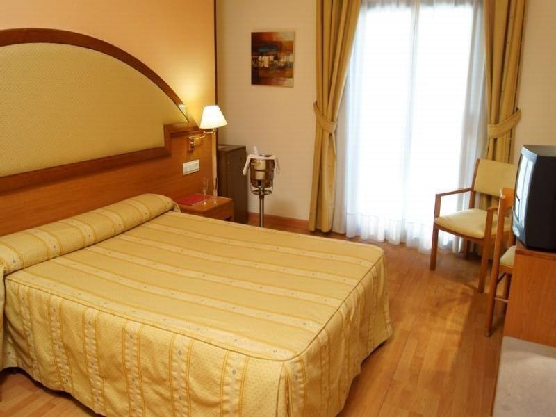 Hotel Don Jaime 54 3*