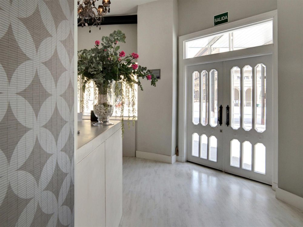 Pilar Plaza Hotel 3*