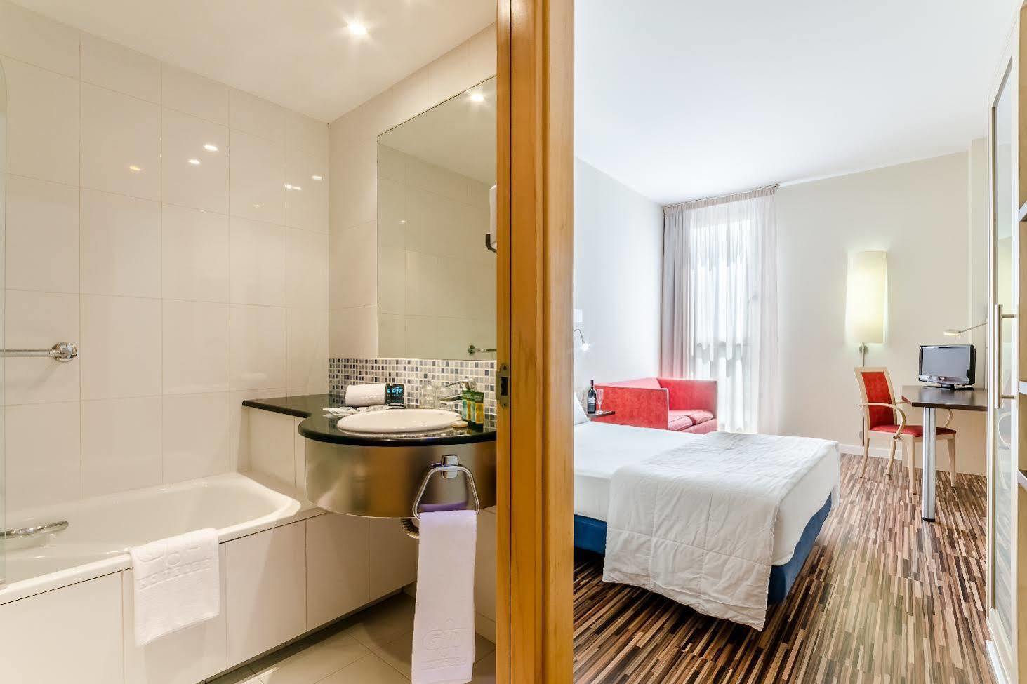 Yit Ciudad De 3* Zaragoza