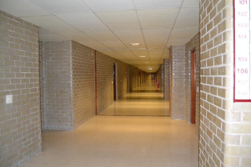 Dos Torres Alierta - Edificio De Con Parking Privado Amplios Para Estar Como En Casa Ideal Para Grupos Y Empresas Apartamento