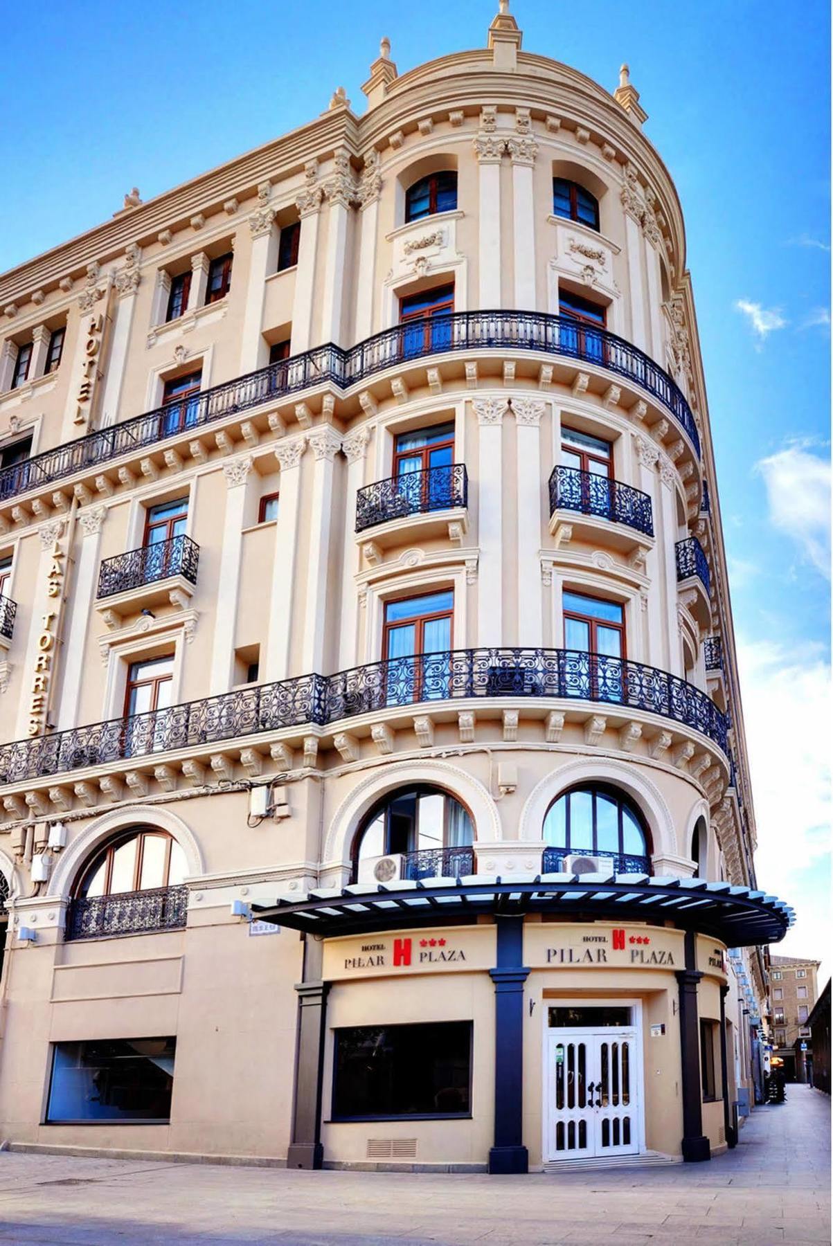 Pilar Plaza